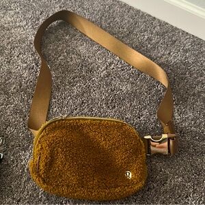 NWOT Lululemon Everywhere Beltbag | Sherpa Camel Color